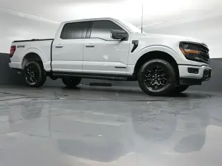 Ford F-150 2024 4x4 XLT 4 puertas SuperCrew 6.5 pies. SB