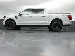 Ford F-150 2024 4x4 XLT 4 puertas SuperCrew 6.5 pies. SB