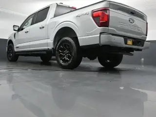 Ford F-150 2024 4x4 XLT 4 puertas SuperCrew 6.5 pies. SB