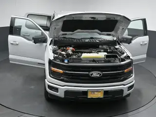 Ford F-150 2024 4x4 XLT 4 puertas SuperCrew 6.5 pies. SB