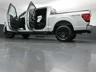 Ford F-150 2024 4x4 XLT 4 puertas SuperCrew 6.5 pies. SB