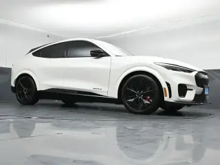 Ford Mustang Mach-E 2025 AWD GT 4 puertas SUV