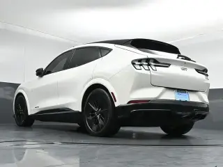 Ford Mustang Mach-E 2025 AWD GT 4 puertas SUV