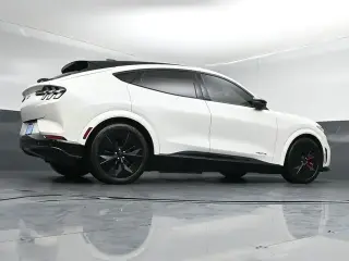 Ford Mustang Mach-E 2025 AWD GT 4 puertas SUV