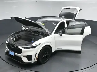 Ford Mustang Mach-E 2025 AWD GT 4 puertas SUV