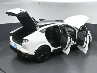 Ford Mustang Mach-E 2025 AWD GT 4 puertas SUV