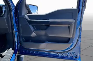 Ford F-150 2025 4x4 STX 4 puertas SuperCrew 5.5 pies. SB
