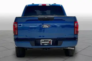 Ford F-150 2025 4x4 STX 4 puertas SuperCrew 5.5 pies. SB