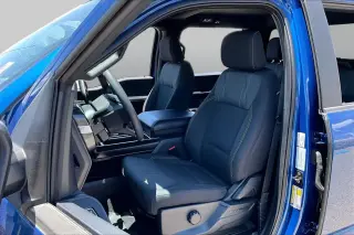 Ford F-150 2025 4x4 STX 4 puertas SuperCrew 5.5 pies. SB