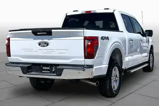 Ford F-150 2024 4x4 XLT 4 puertas SuperCrew 5.5 pies. SB