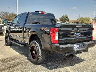 Ford F-250 Super Duty 2019 4x4 Lariat 4 puertas Cabina Crew 6.8 pies. Caja Pickup