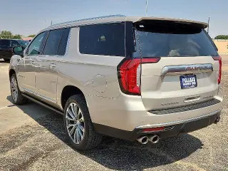 GMC Yukon XL 2021 4x4 Denali 4 puertas SUV