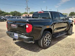 GMC Canyon 2024 4x4 AT4 4 puertas Cabina Crew 5 pies. SB