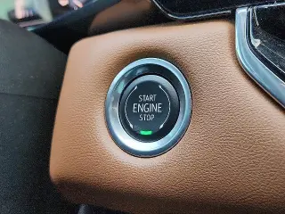 GMC Canyon 2024 4x4 AT4 4 puertas Cabina Crew 5 pies. SB