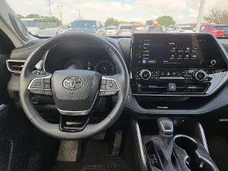 Toyota Highlander 2024 Platinum 4 puertas SUV
