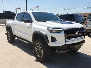 Chevrolet Colorado 2024 4x4 ZR2 4 puertas Crew Cab 5 pies. caja corta