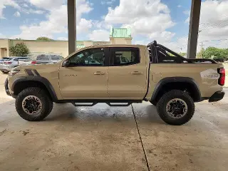 Chevrolet Colorado 2023 4x4 ZR2 4 puertas Crew Cab 5 pies. SB