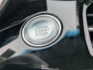 Genesis G70 2026 AWD 2.5T Prestigio 4 puertas Sedan
