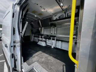 Furgoneta de carga Ford Transit 2020 350 3 puertas LWB con techo alto y carrocería extendida