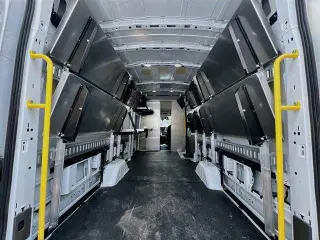 Furgoneta de carga Ford Transit 2020 350 3 puertas LWB con techo alto y carrocería extendida