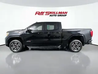 GMC Sierra 1500 2021 4x4 AT4 4 puertas Cabina Crew 5.8 pies. SB