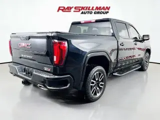 GMC Sierra 1500 2021 4x4 AT4 4 puertas Cabina Crew 5.8 pies. SB