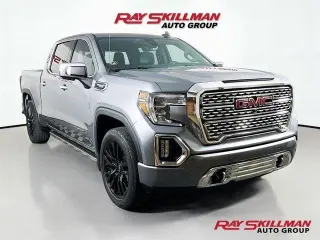 GMC Sierra 1500 2020 4x4 Denali 4 puertas Cabina Crew 5.8 pies. Caja corta