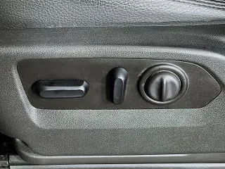 GMC Sierra 1500 2020 4x4 Denali 4 puertas Cabina Crew 5.8 pies. Caja corta