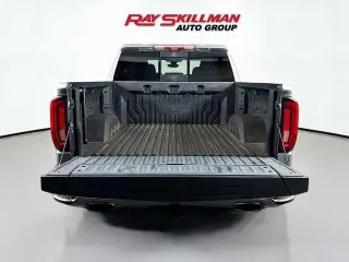 GMC Sierra 1500 2020 4x4 Denali 4 puertas Cabina Crew 5.8 pies. Caja corta
