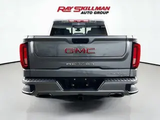 GMC Sierra 1500 2020 4x4 Denali 4 puertas Cabina Crew 5.8 pies. Caja corta