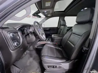 GMC Sierra 1500 2020 4x4 Denali 4 puertas Cabina Crew 5.8 pies. Caja corta
