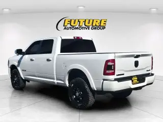 Ram 2500 2020 4x4 Laramie Cabina Doble 4 puertas 6.3 pies. Pickup SB