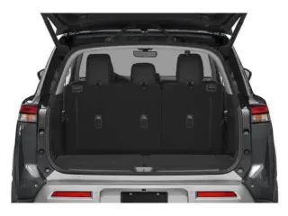 Nissan Pathfinder 2025 AWD Platinum 4 puertas SUV