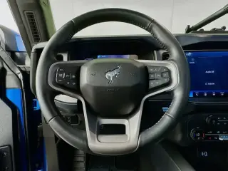 Ford Bronco 2023 4x4 Outer Banks 4 puertas SUV