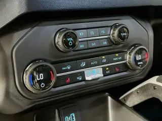 Ford Bronco 2023 4x4 Outer Banks 4 puertas SUV