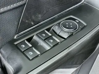 Ford F-150 2023 4x4 XLT 4 puertas SuperCrew 5.5 pies. SB
