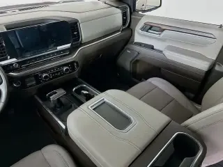 GMC Sierra 1500 2022 4x4 SLT Cabina Crew 4 puertas 5.8 pies. Caja corta