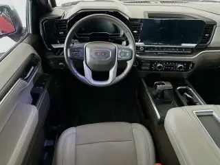 GMC Sierra 1500 2022 4x4 SLT Cabina Crew 4 puertas 5.8 pies. Caja corta