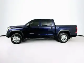 Toyota Tundra 2024 4x4 SR5 4 puertas CrewMax Cab Pickup SB