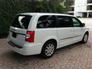 2015 CHRYSLER TOWN & COUNTRY T