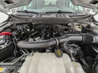 Ford F-150 2025 4x4 XLT 4 puertas SuperCrew 5.5 pies. SB