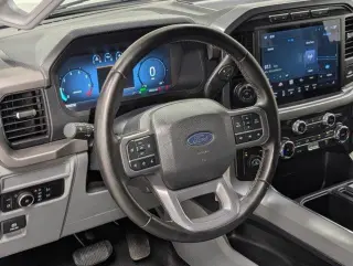 Ford F-150 2024 4x4 XLT 4 puertas SuperCrew 6.5 pies. SB