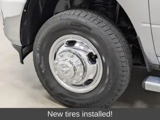 Ram 3500 2024 4x4 Tradesman 2 puertas Cabina Regular 8 pies LB DRW Pickup