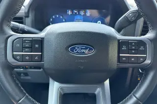 Ford F-150 2025 4x4 XLT 4 puertas SuperCrew 5.5 pies. SB