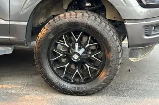 Ford F-150 2025 4x4 XLT 4 puertas SuperCrew 6.5 pies SB