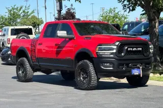 Ram 2500 2019 4x4 Power Wagon 4 puertas, cabina doble, caja de 1.88 m (6.3 pies)