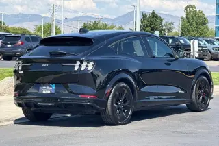 Ford Mustang Mach-E 2025 AWD GT 4 puertas SUV