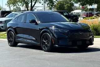 Ford Mustang Mach-E 2025 AWD GT 4 puertas SUV