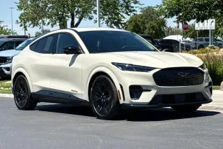 Ford Mustang Mach-E 2025 AWD GT 4 puertas SUV