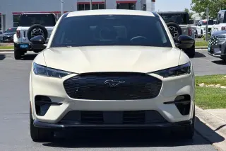 Ford Mustang Mach-E 2025 AWD GT 4 puertas SUV